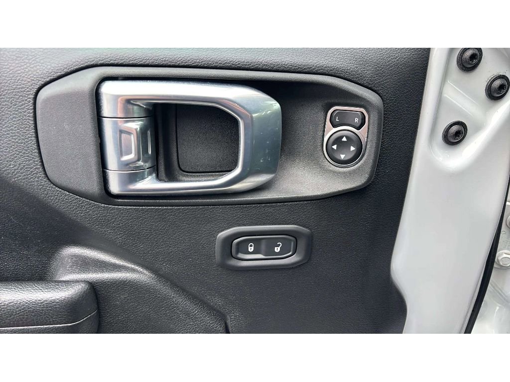 Used 2023 Jeep Wrangler Sport S image 18