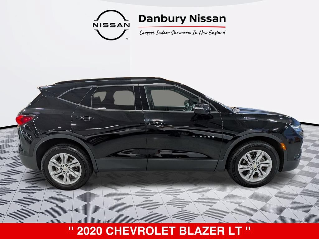 Used 2020 Chevrolet Blazer LT w/ Sound & Technology Package AWD/4WD image 2