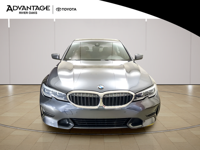 Used 2022 BMW 330i xDrive Sedan w/ Premium Package 2 AWD/4WD image 3