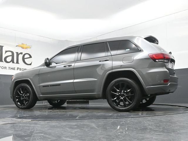 Used 2021 Jeep Grand Cherokee Laredo AWD/4WD image 54