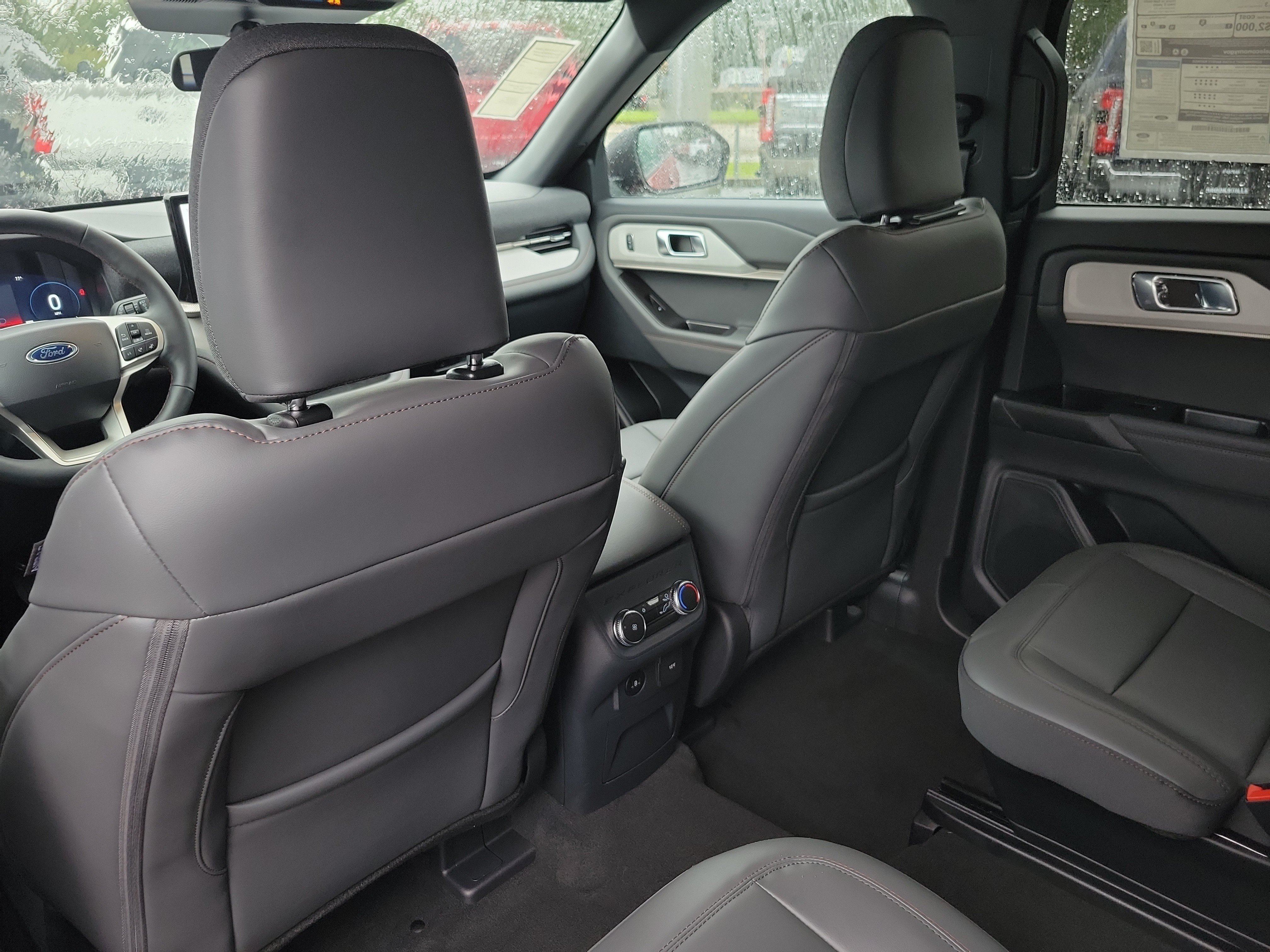 New 2027 Ford Explorer Active w/ Active Comfort Package RWD image 18