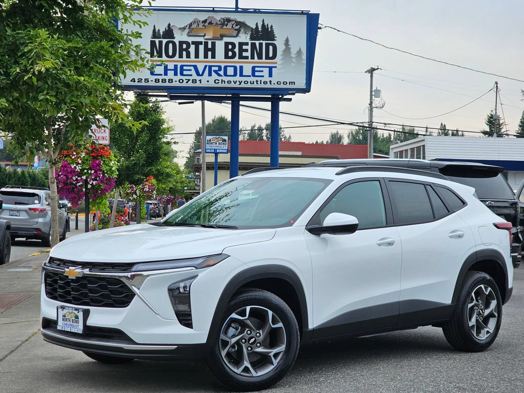 New 2026 Chevrolet Trax LT w/ LT Convenience Package FWD image 1
