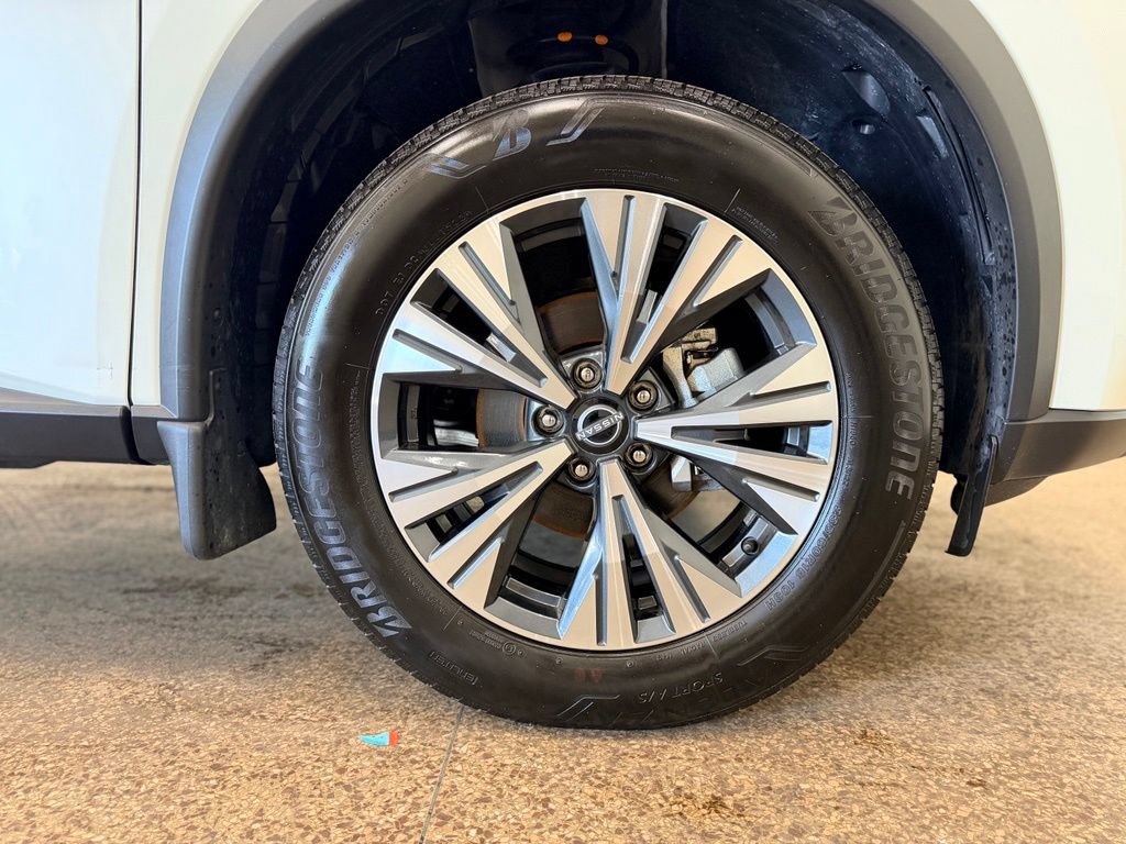 Used 2023 Nissan Rogue SV AWD/4WD image 27