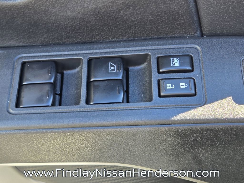 Used 2025 Nissan Frontier SV w/ SV Convenience Package image 21