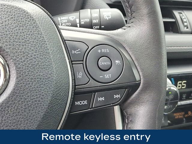 Used 2021 Toyota RAV4 XLE Premium AWD/4WD image 8