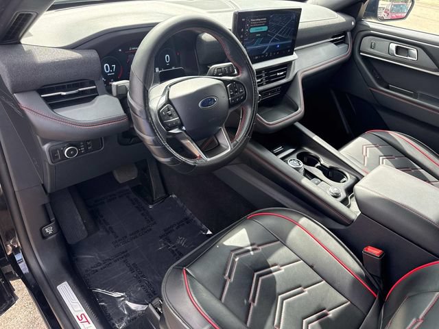 Used 2025 Ford Explorer ST-Line w/ ST-Line Street Pack AWD/4WD image 25