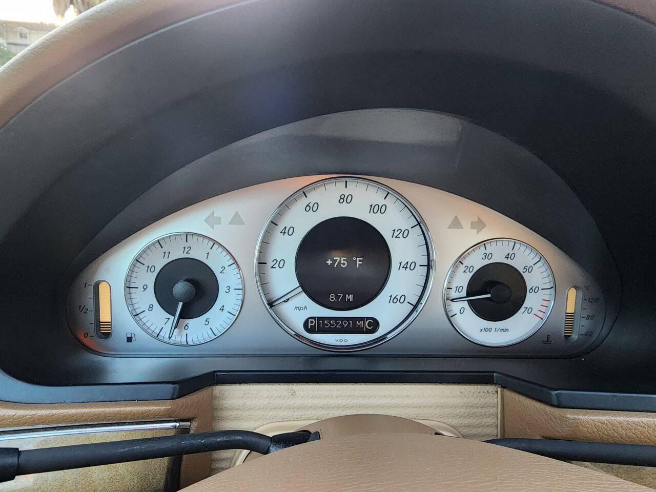 Used 2009 Mercedes-Benz E 350 Sedan image 36