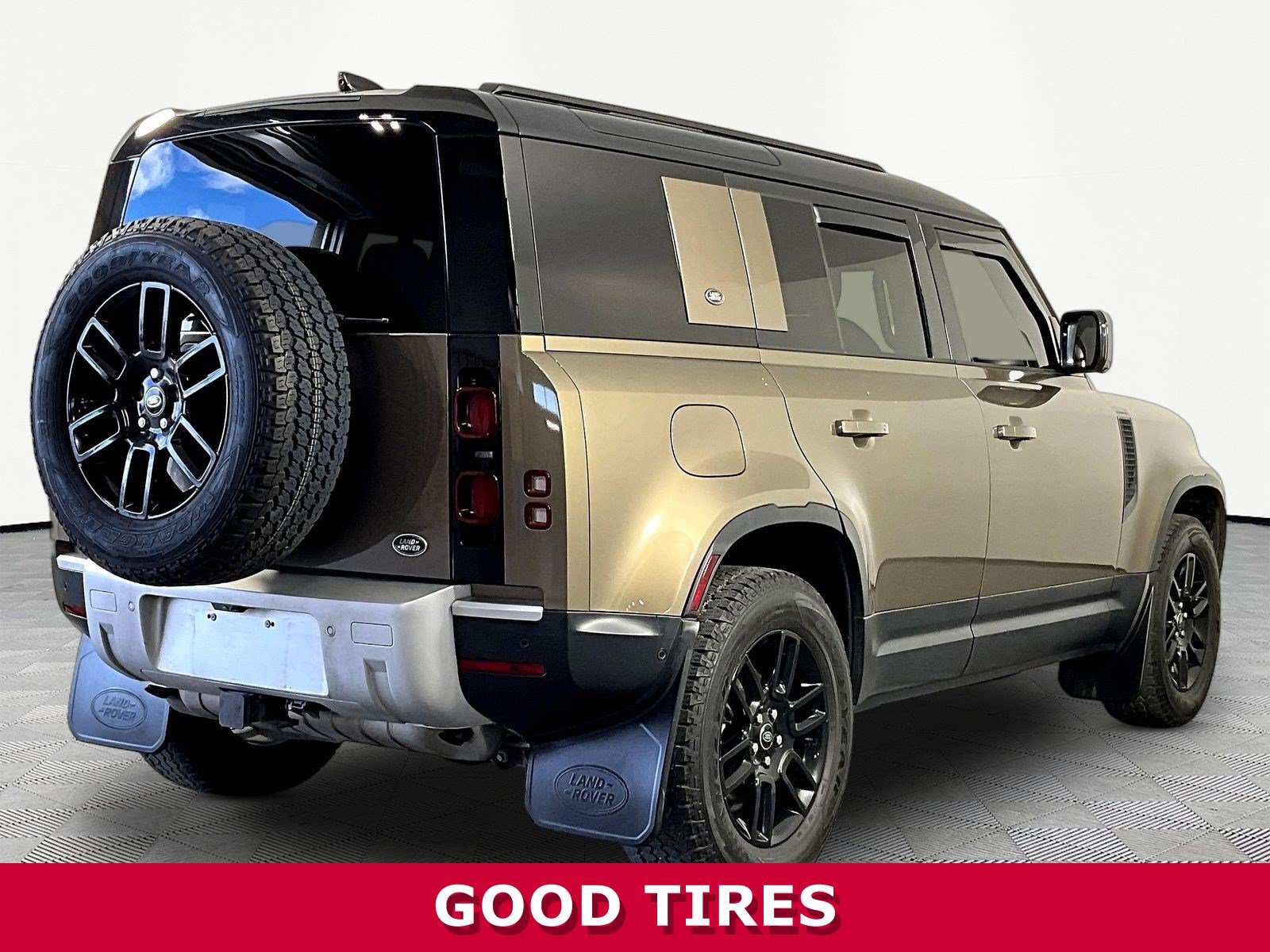 Used 2022 Land Rover Defender 110 S AWD/4WD image 6