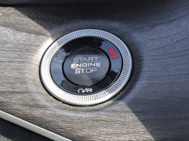 Used 2024 Jeep Grand Cherokee Limited image 26