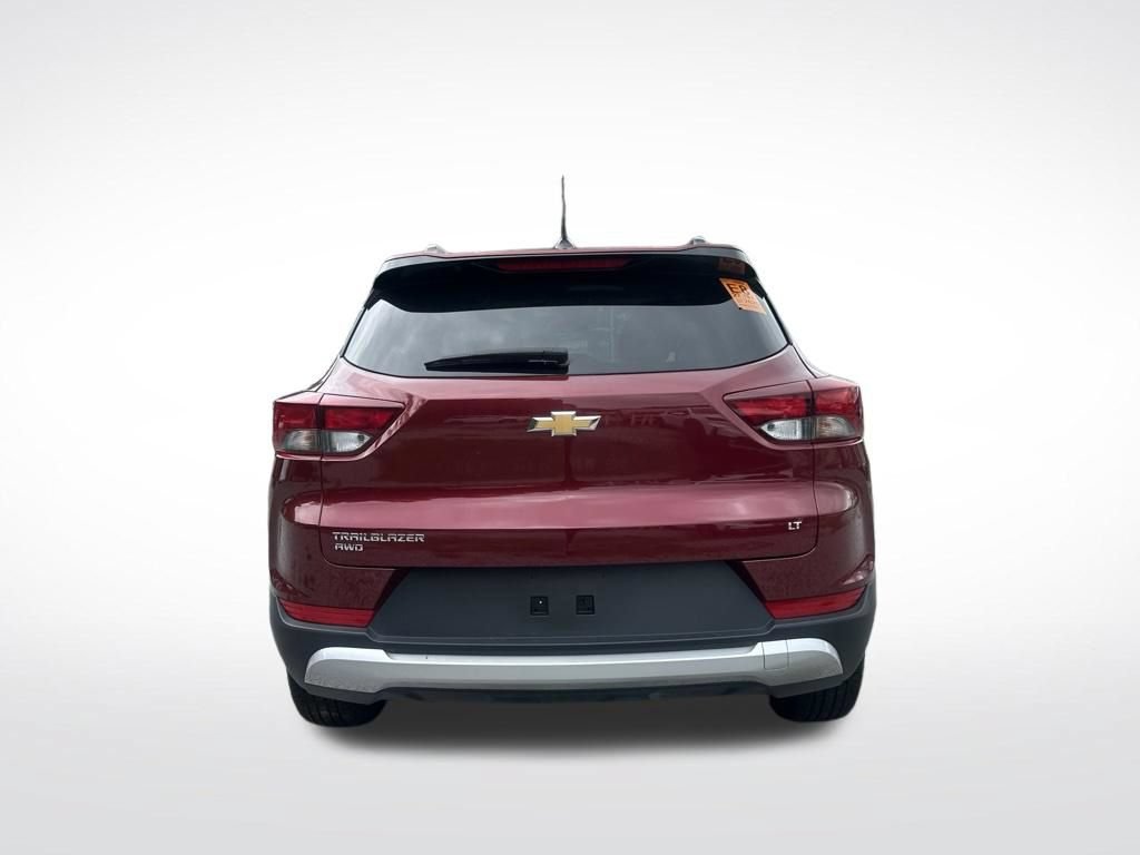 Used 2025 Chevrolet TrailBlazer LT AWD/4WD image 5