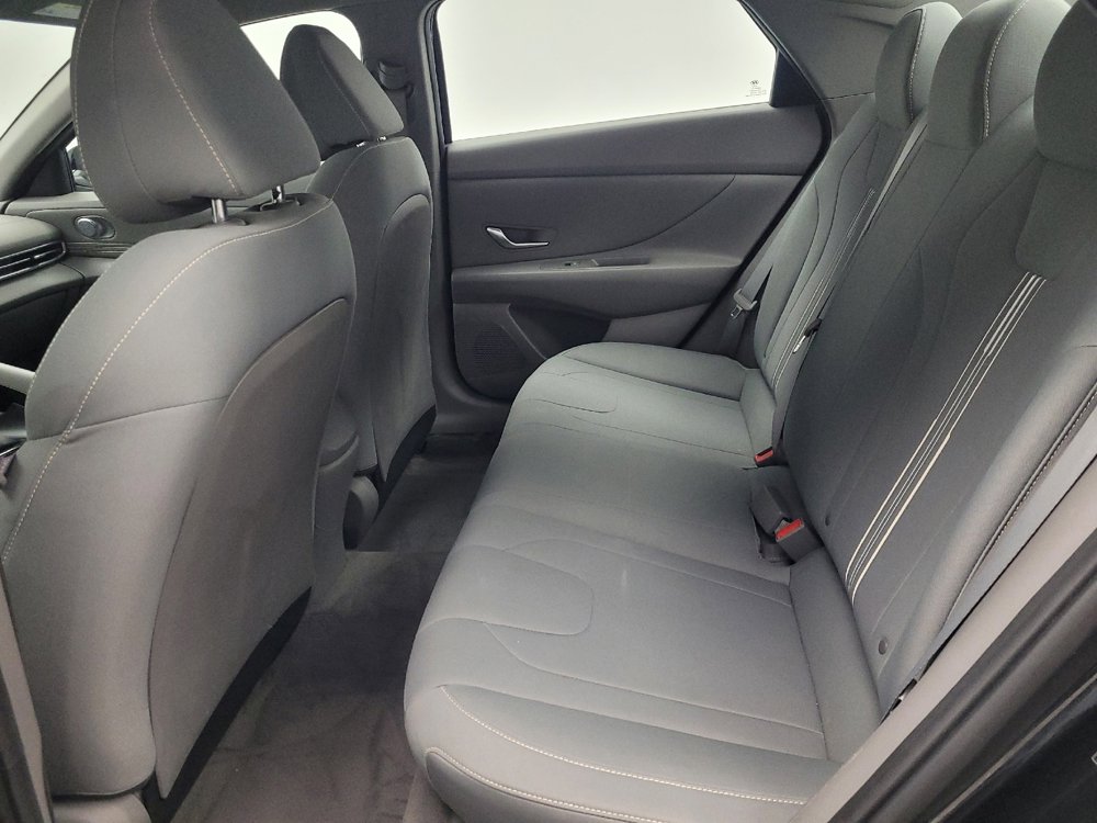 Used 2021 Hyundai Elantra SEL w/ Convenience Package image 18