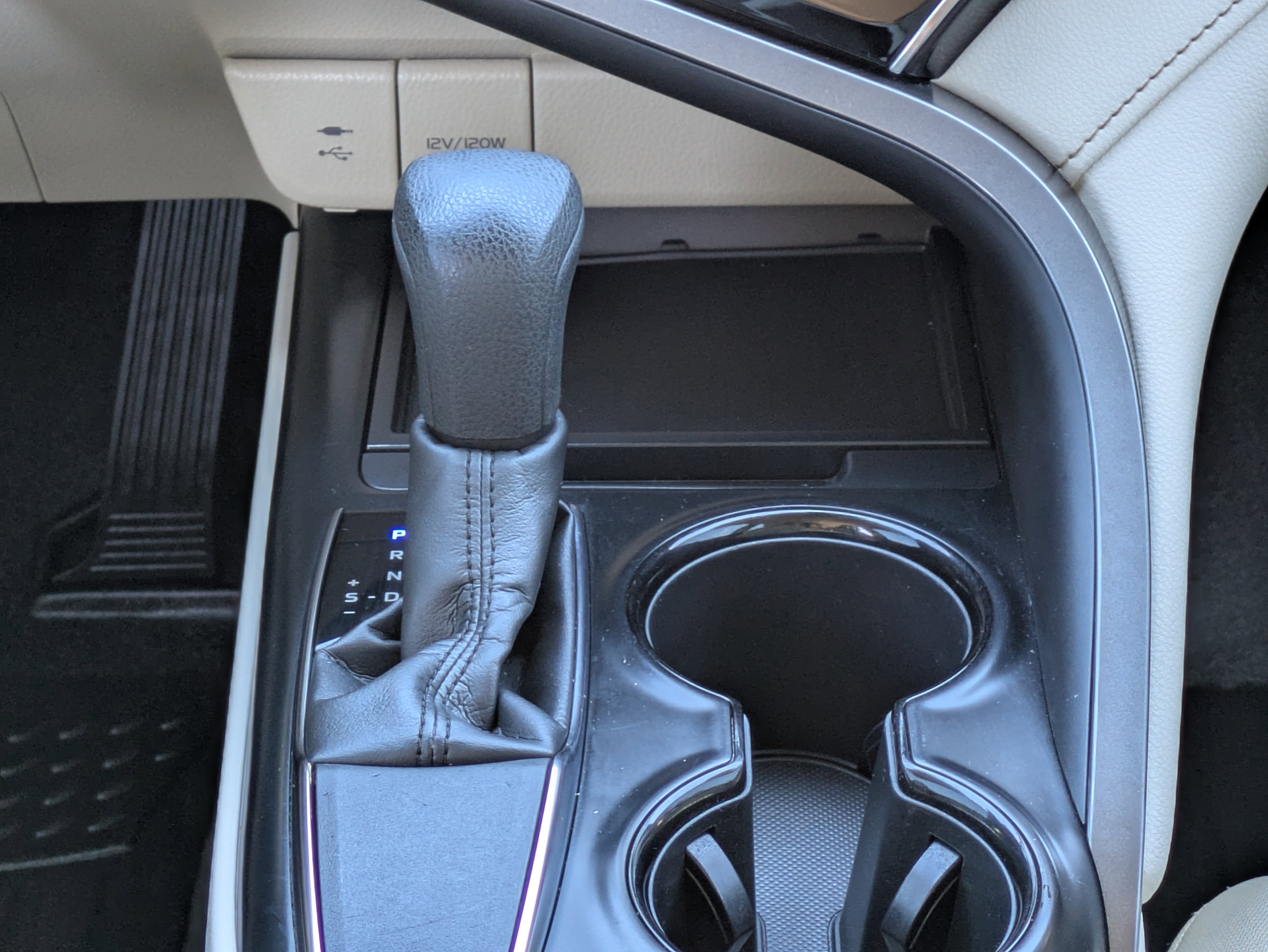 Used 2018 Toyota Camry LE FWD image 15