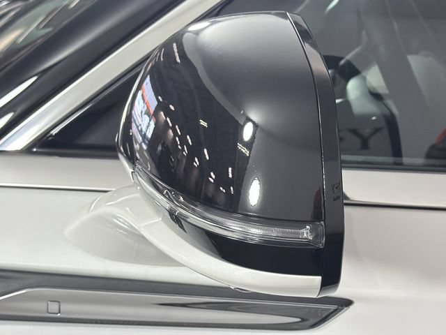 New 2026 Lincoln Aviator AWD image 30