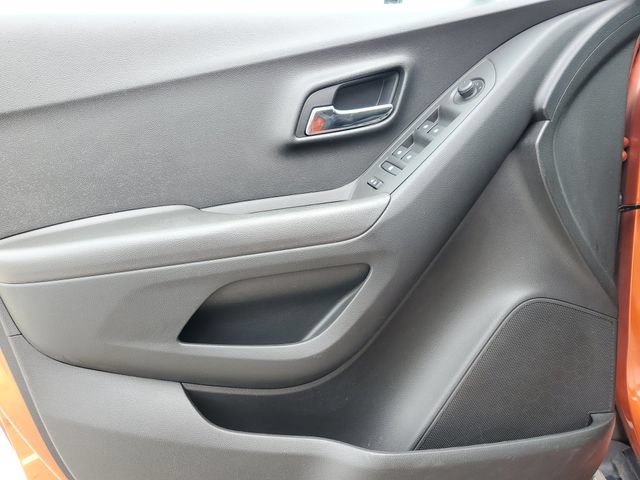 Used 2016 Chevrolet Trax LT FWD image 23