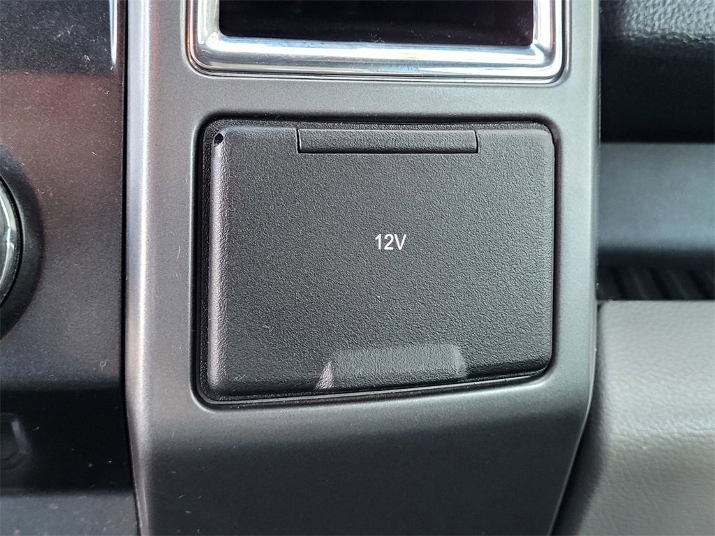 Used 2015 Ford F150 XLT image 18