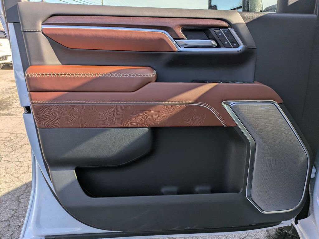 New 2026 GMC Sierra 3500 Denali Ultimate AWD/4WD image 13