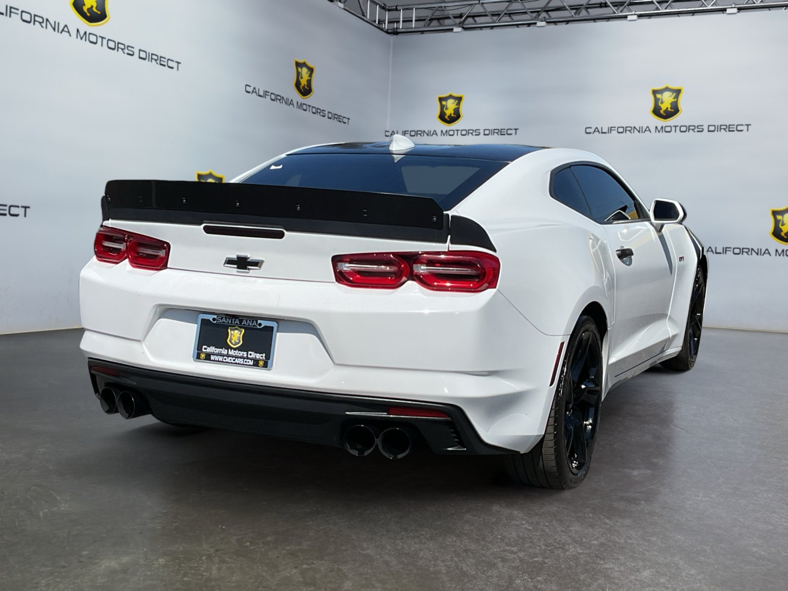 Used 2020 Chevrolet Camaro LT RWD image 5