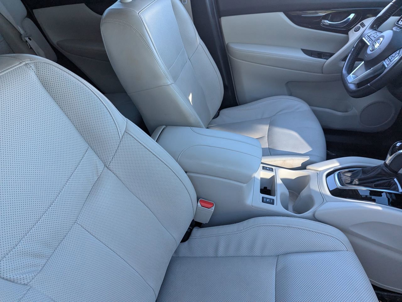 Certified 2022 Nissan Rogue Sport SL image 11