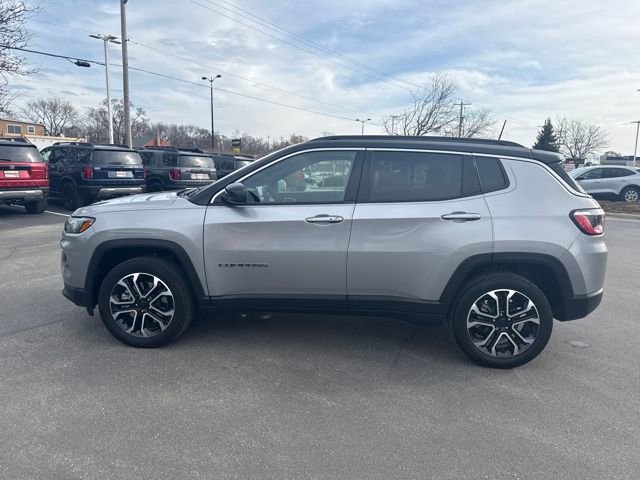 Used 2023 Jeep Compass Limited w/ Sun and Sound Group image 2