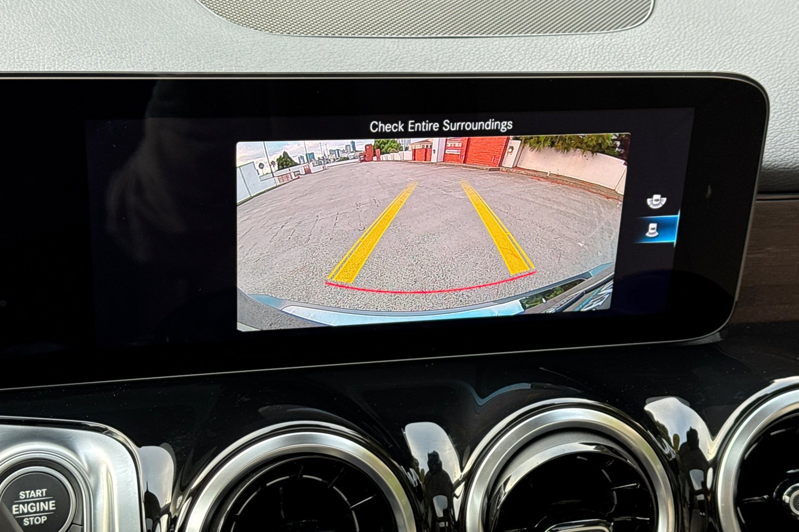 Used 2022 Mercedes-Benz GLB 250 4MATIC image 25