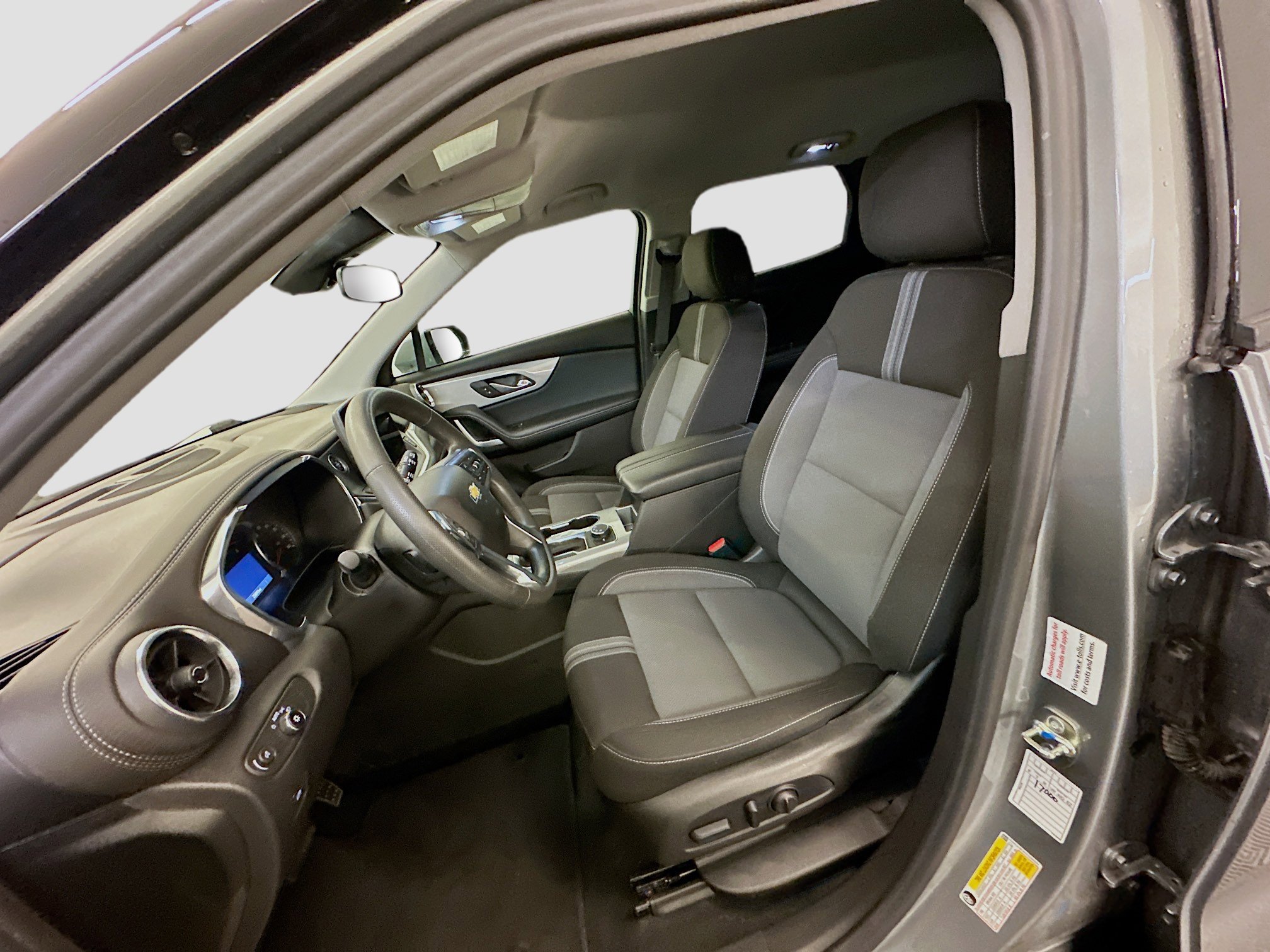 Used 2025 Chevrolet Blazer LT image 13