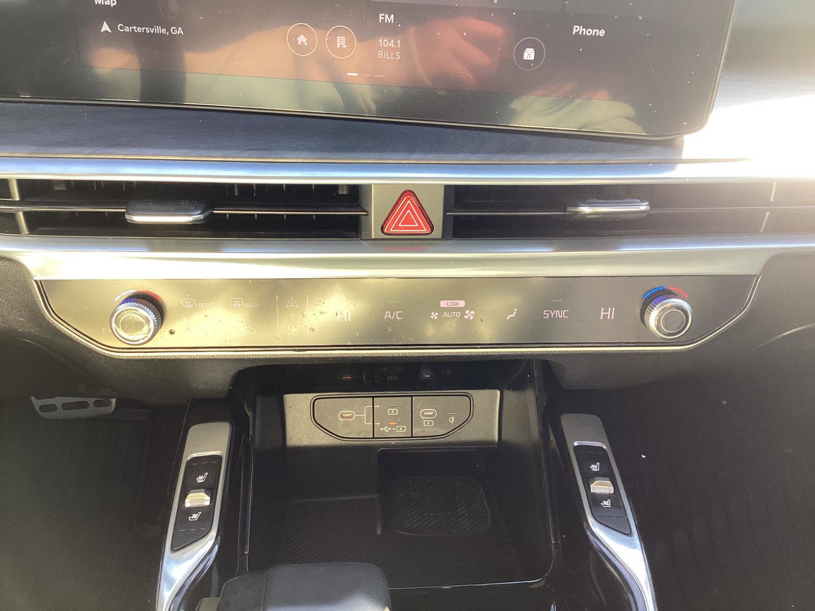 Used 2024 Kia Sorento SX Prestige w/ Sage Leather Package image 26