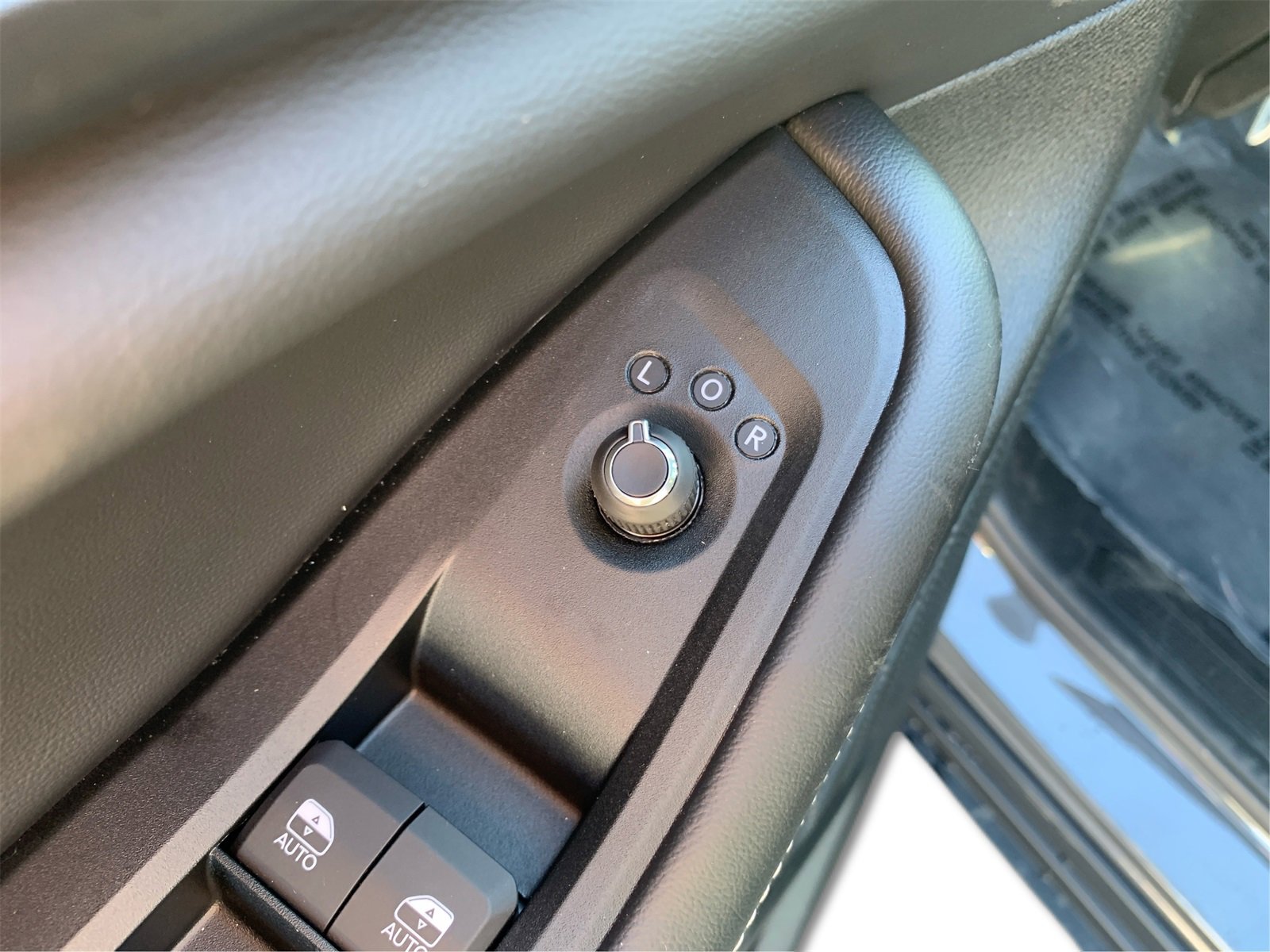 Used 2025 Jeep Grand Cherokee L Altitude image 31