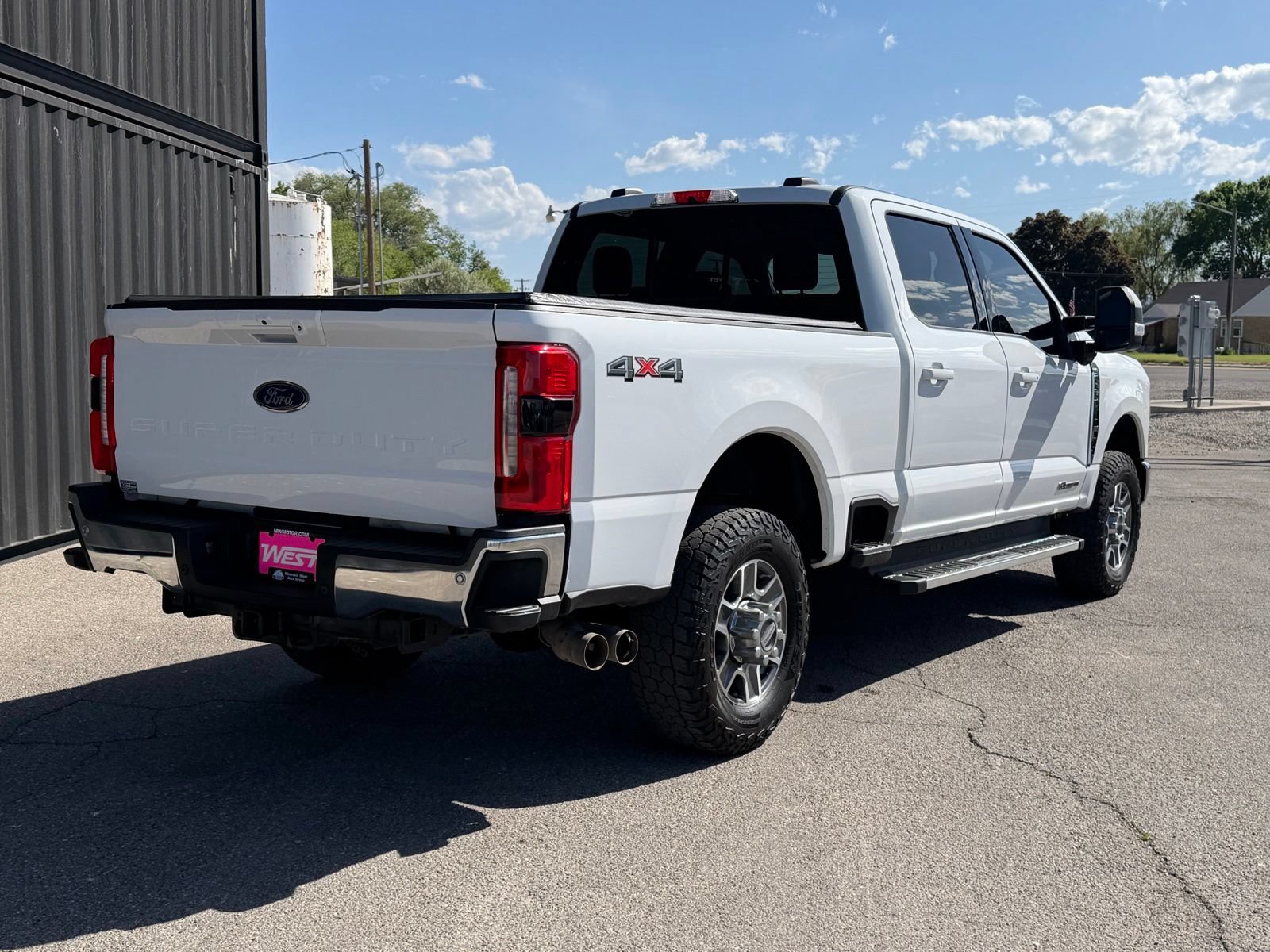 Used 2023 Ford F350 Lariat AWD/4WD image 7
