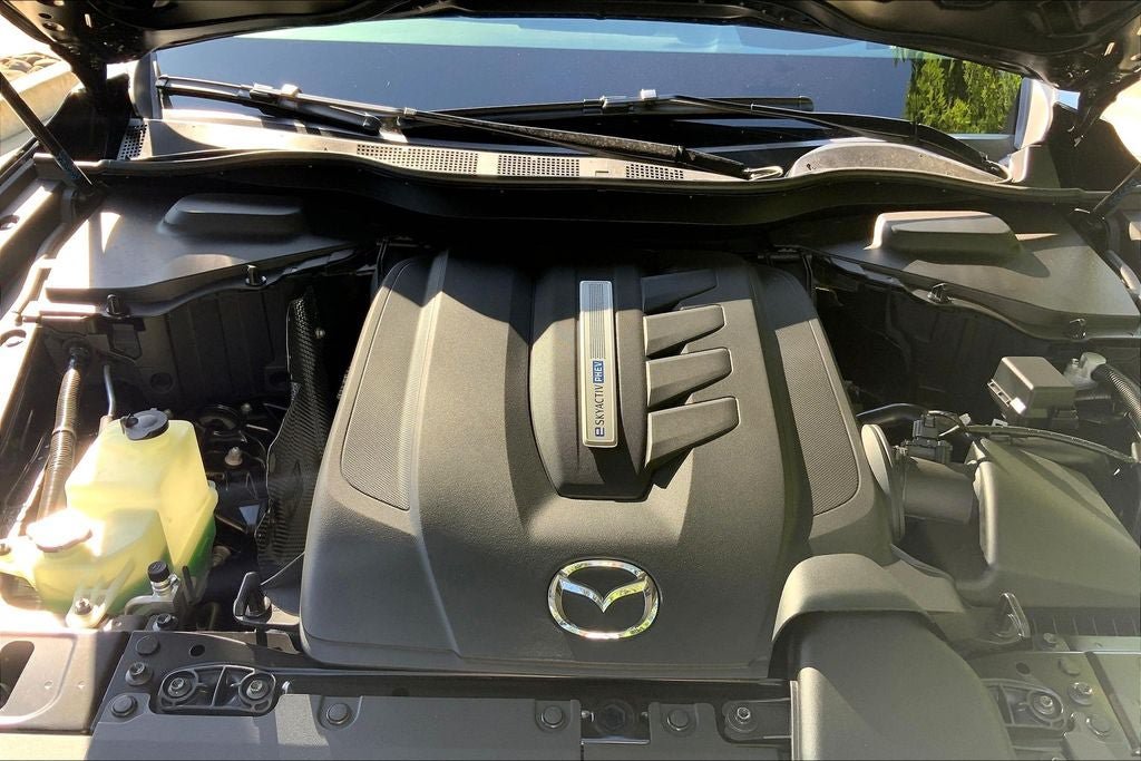 New 2025 MAZDA CX-70 Plug-In Hybrid w/ Premium Plus AWD/4WD image 9