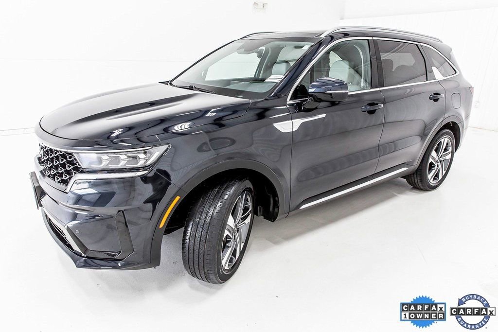 Used 2022 Kia Sorento SX Prestige w/ Panoramic Sunroof Package image 2