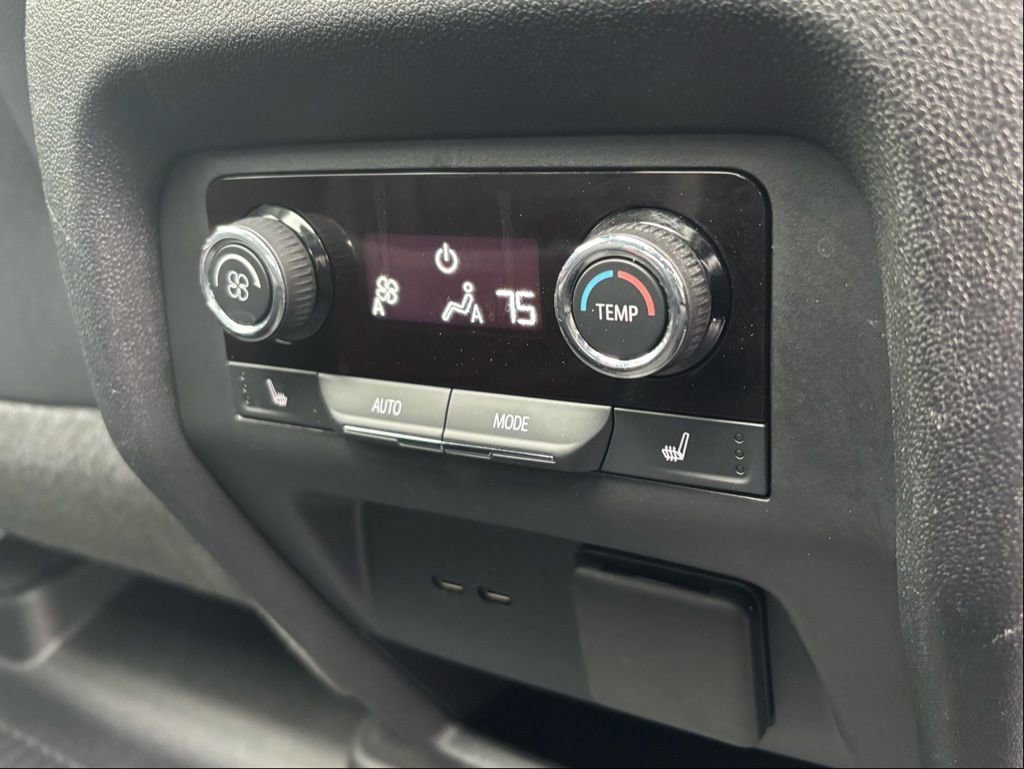 Used 2024 Chevrolet Traverse RS w/ LPO, Floor Liner Package image 21