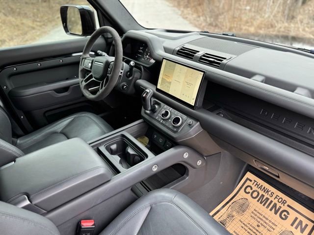 Used 2023 Land Rover Defender 110 V8 AWD/4WD image 19
