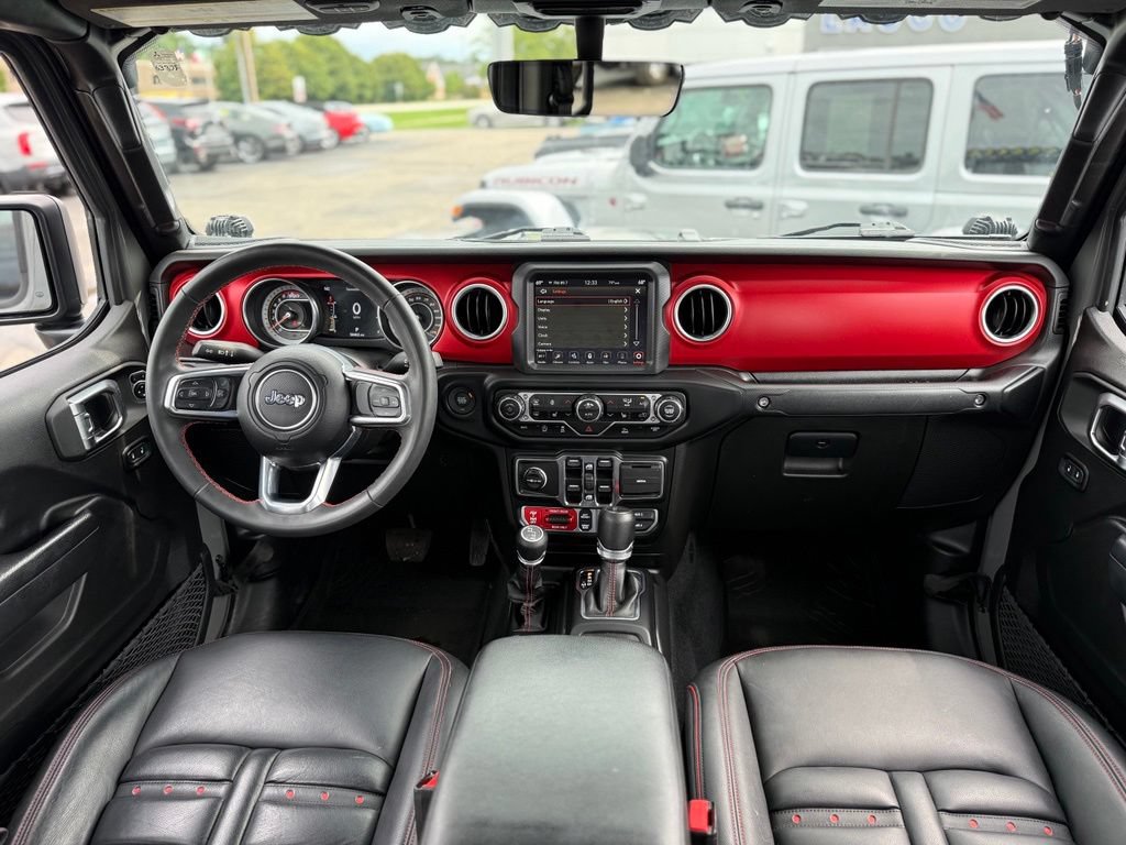Used 2023 Jeep Gladiator Rubicon w/ Cold Weather Group AWD/4WD image 2