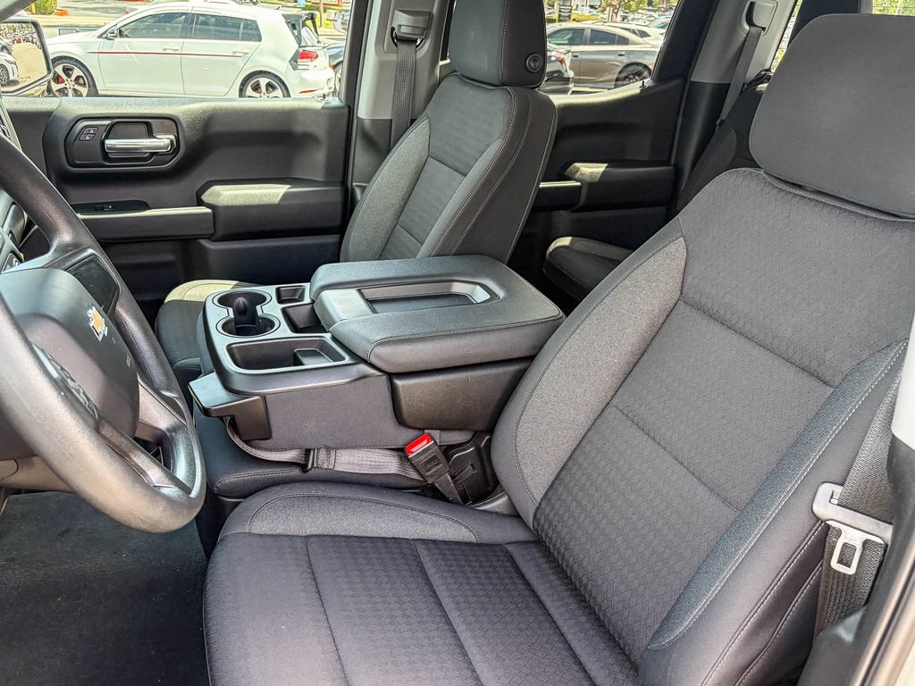 Certified 2025 Chevrolet Silverado 1500 Custom AWD/4WD image 38
