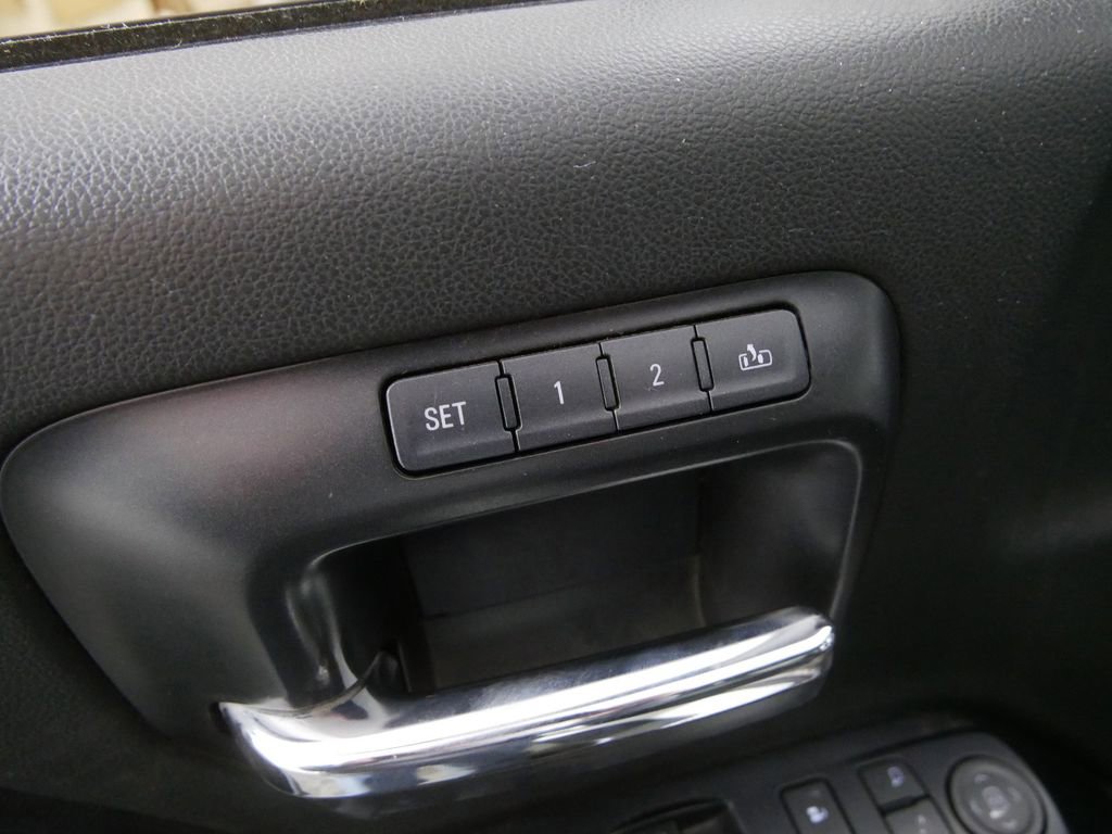 Used 2016 Chevrolet Silverado 2500 LTZ w/ LTZ Plus Package AWD/4WD image 17