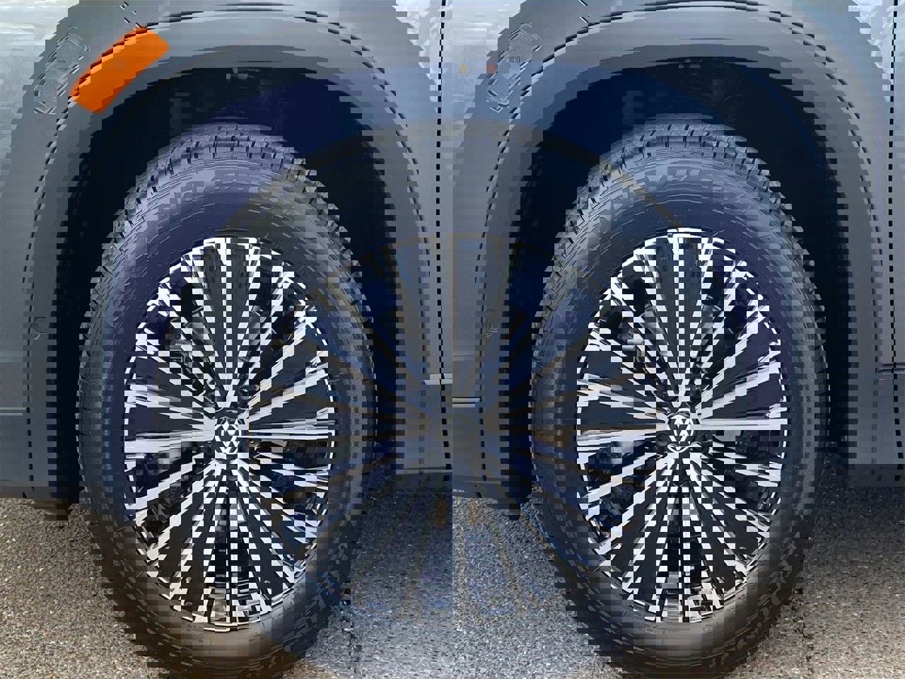 New 2025 Volkswagen Tiguan S image 6