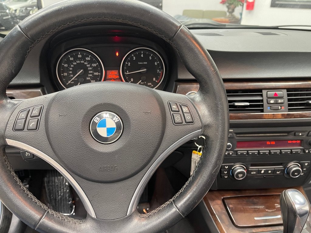 Used 2013 BMW 328i Convertible RWD image 23