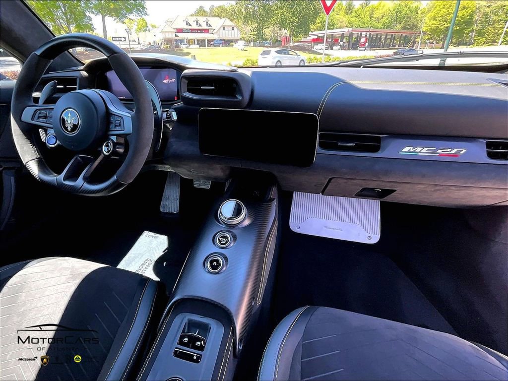 Used 2024 Maserati MC20 Coupe image 16