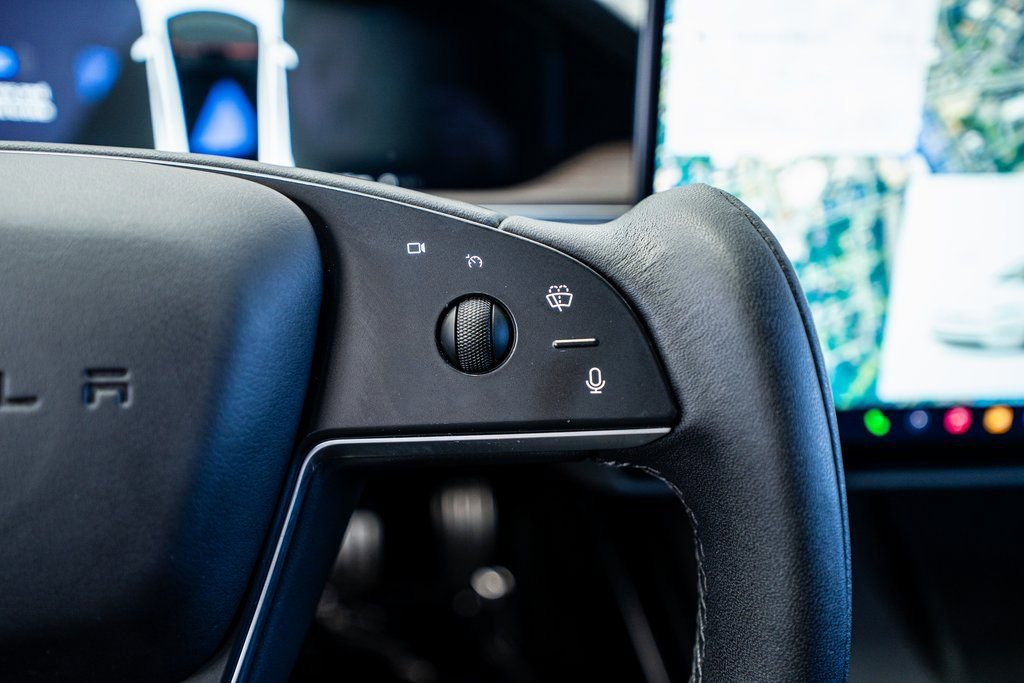 Used 2022 Tesla Model S image 37