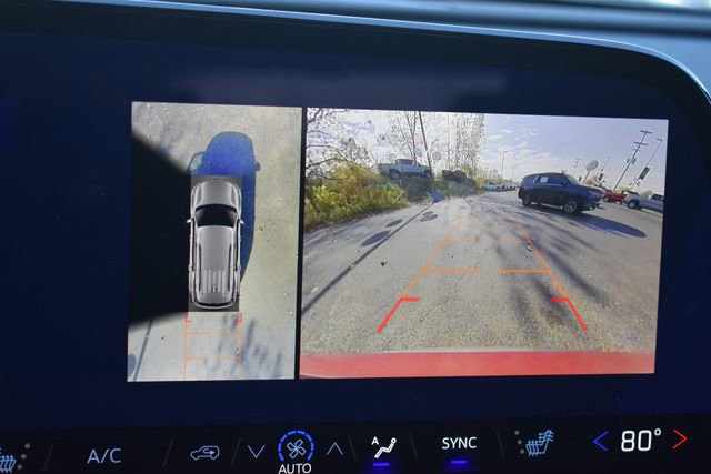 New 2026 Chevrolet Traverse LT w/ Enhanced Driving Package image 32