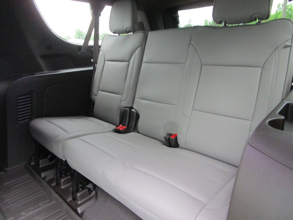 New 2026 GMC Yukon XL Elevation w/ Elevation Premium Package RWD image 19