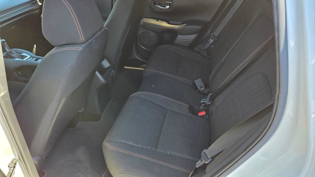 Used 2024 Honda HR-V Sport image 11