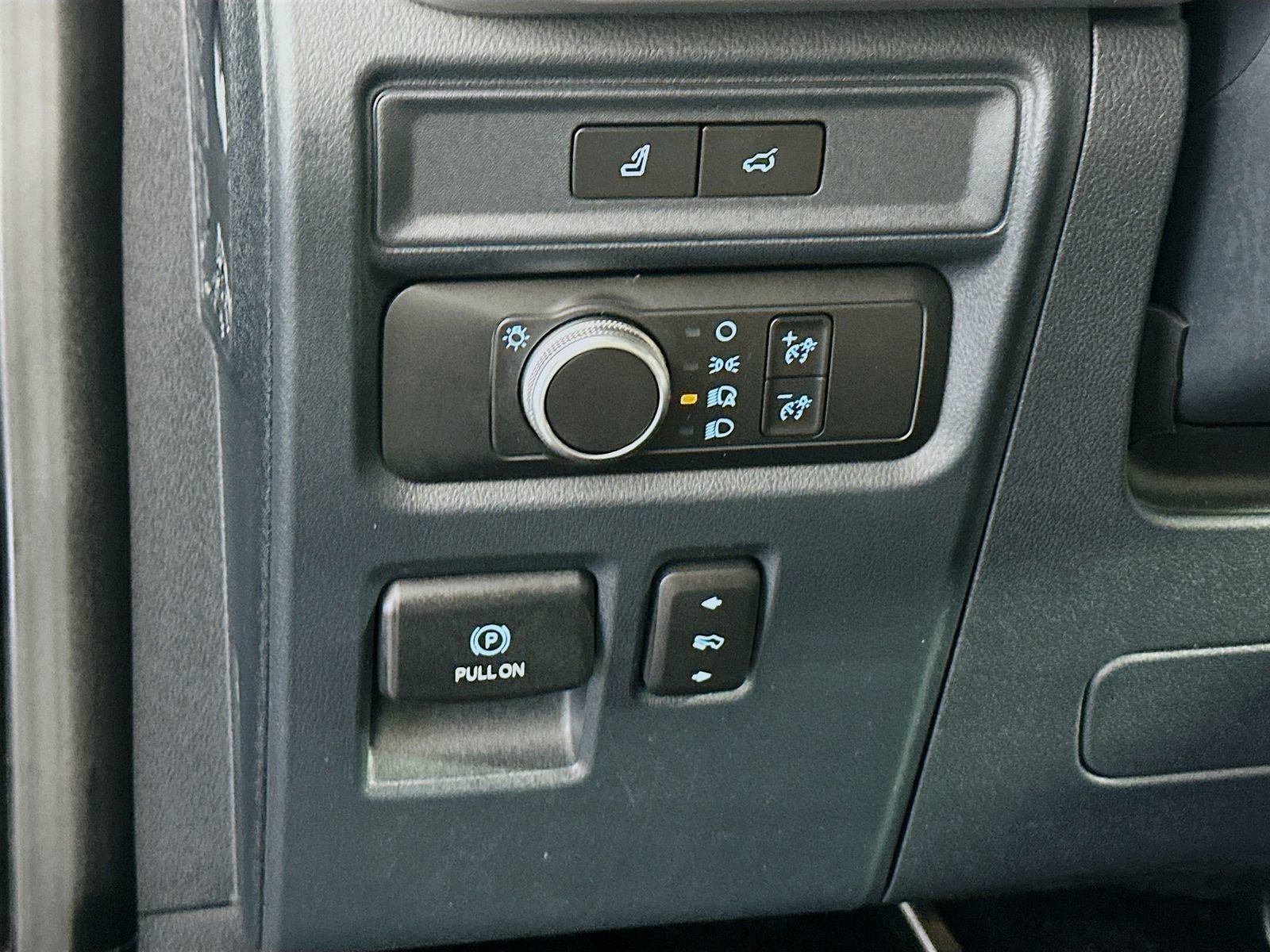 Used 2022 Ford Expedition XLT AWD/4WD image 10