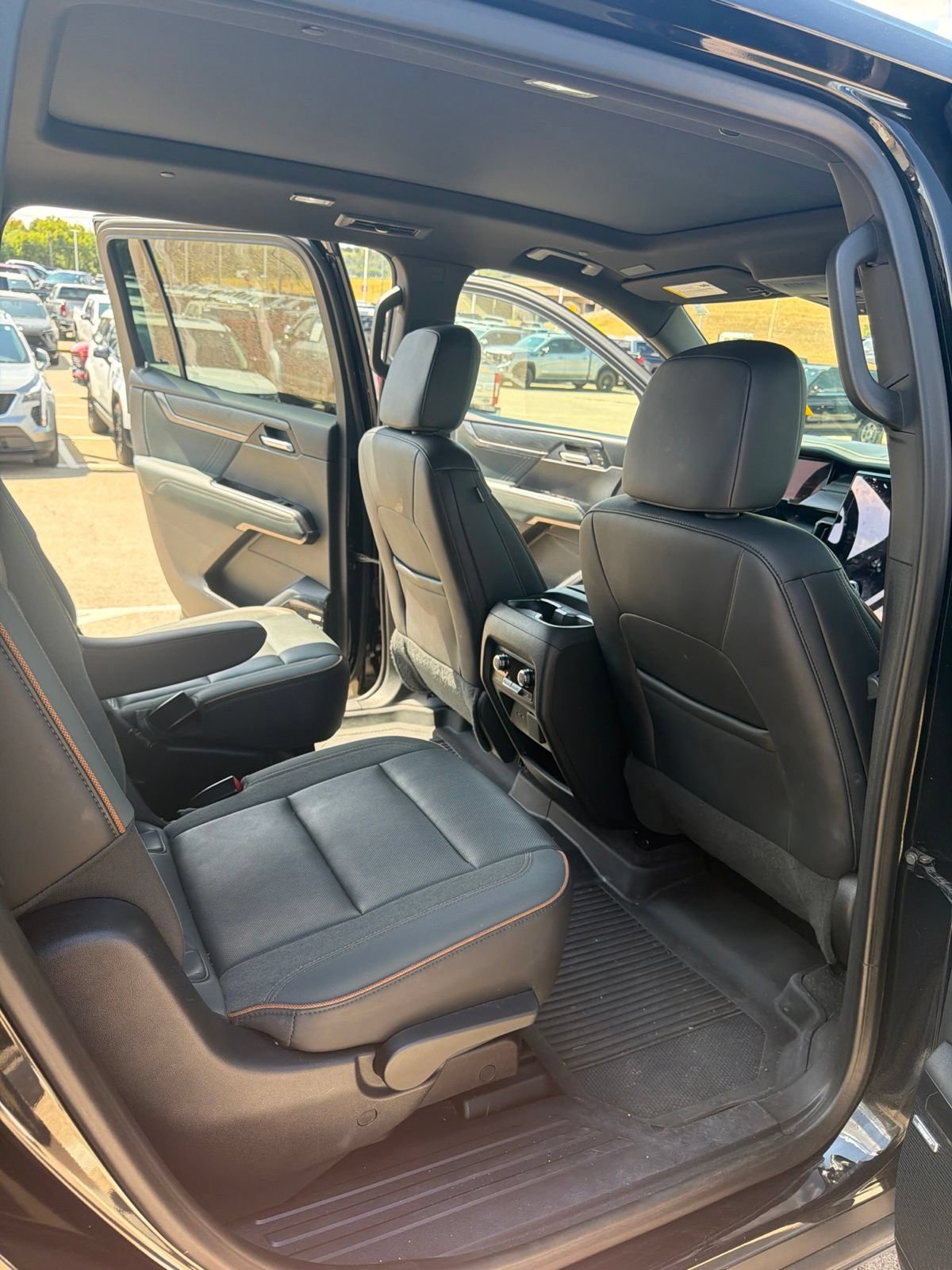 Used 2025 GMC Acadia AT4 w/ Super Cruise Package AWD/4WD image 17