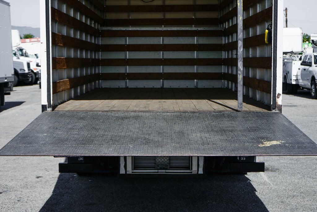 Used 2017 Ford F550 2WD Regular Cab Super Duty image 9