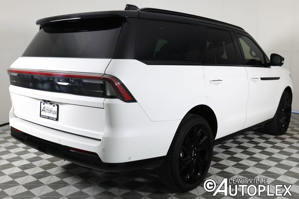 Used 2025 Lincoln Navigator Black Label AWD/4WD image 5