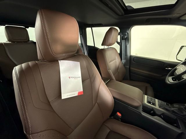 Used 2025 Toyota Land Cruiser image 35