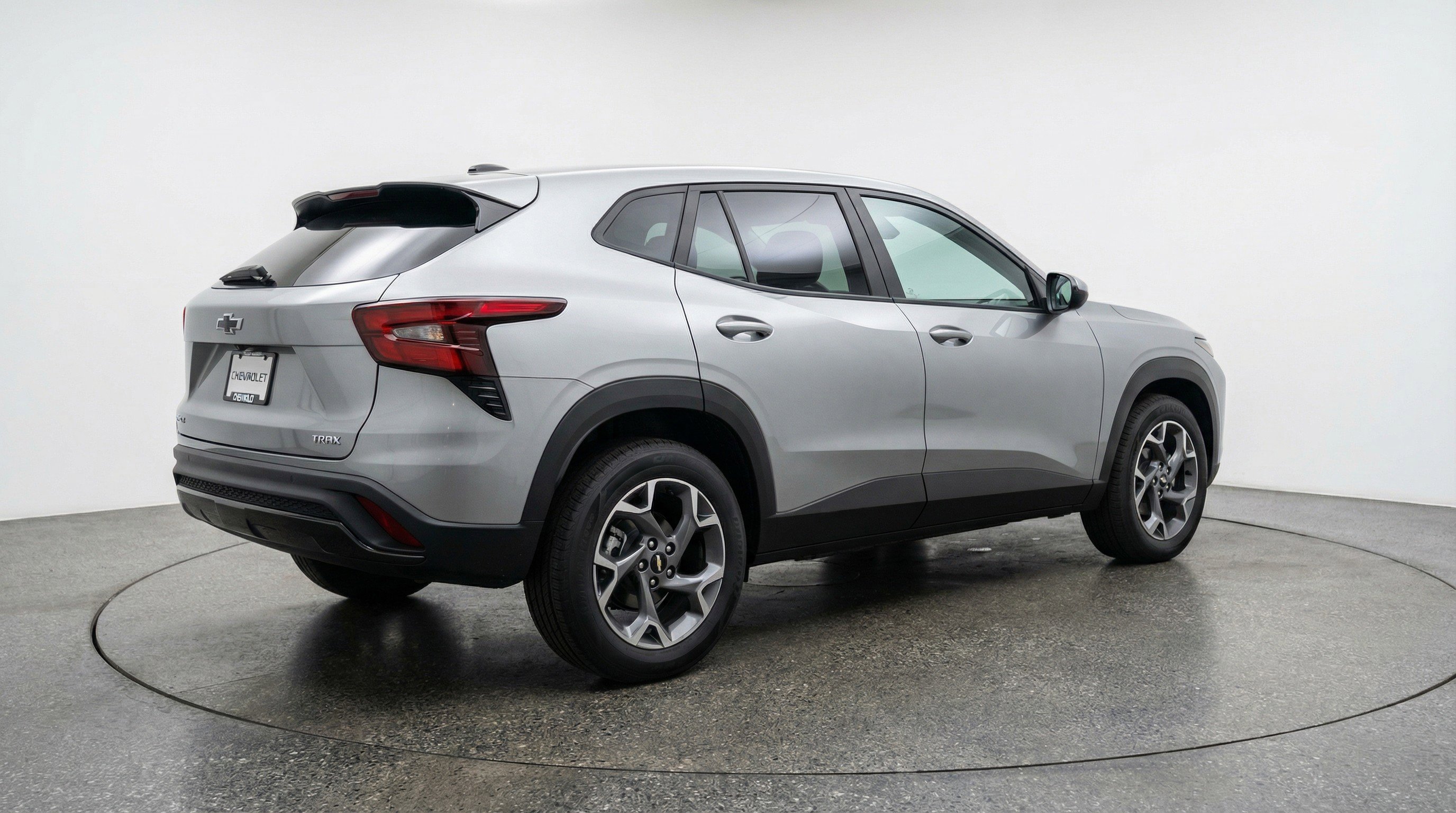 Used 2025 Chevrolet Trax LT w/ LT Convenience Package image 9