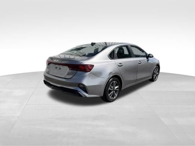Used 2024 Kia Forte LXS FWD image 7
