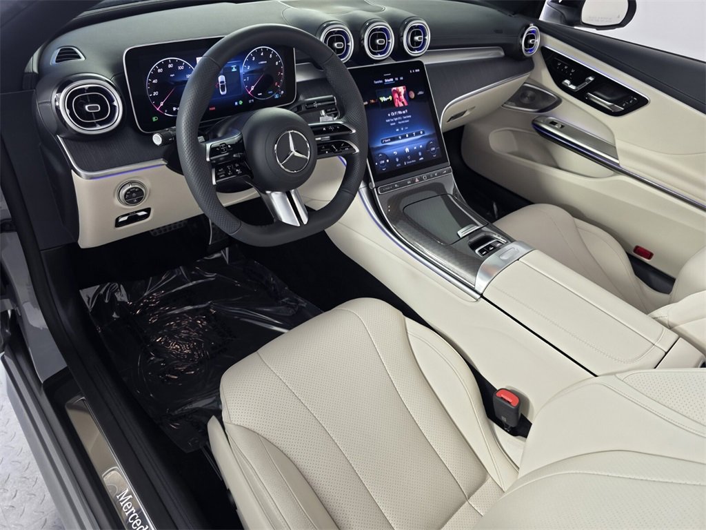 Used 2026 Mercedes-Benz CLE 300 4MATIC Cabriolet image 10